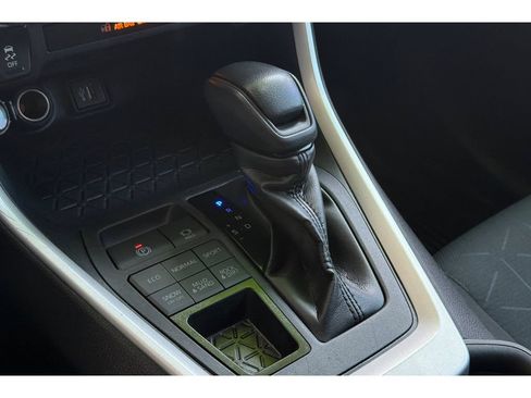 Used 2024 Toyota RAV4 XLE AWD/4WD image 23