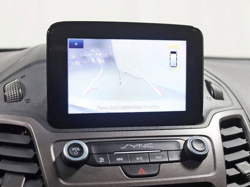 Used 2022 Ford Transit Connect XLT image 18