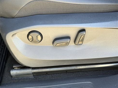 Certified 2023 Volkswagen Tiguan SE w/ Panoramic Sunroof Package image 24