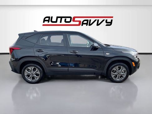 Used 2025 Kia Seltos LX image 8