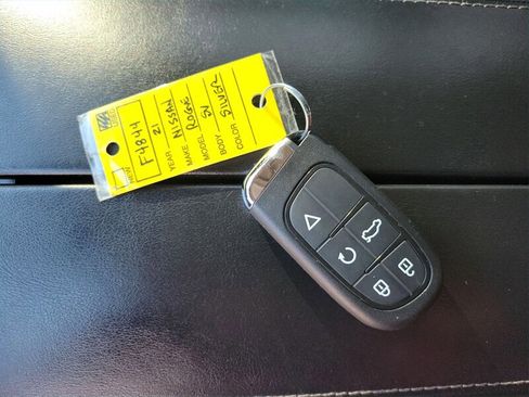 Used 2021 Nissan Rogue SV image 40