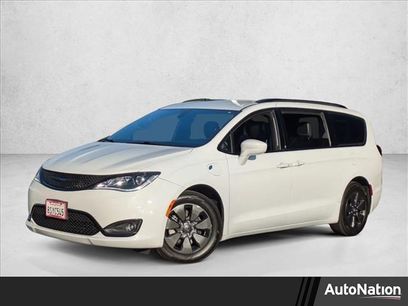 Used 2020 Chrysler Pacifica Touring-L w/ S Appearance Package