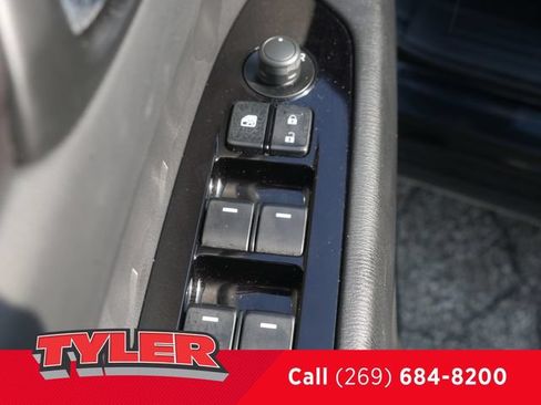 Used 2025 MAZDA CX-5 AWD 2.5 S w/ Preferred Package image 22