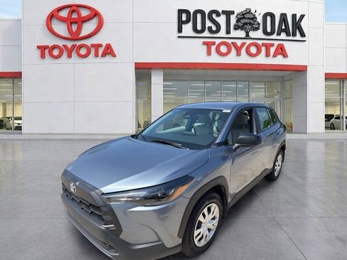 Used 2026 Toyota Corolla Cross L FWD image 3