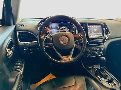 Used 2019 Jeep Cherokee Limited image 21