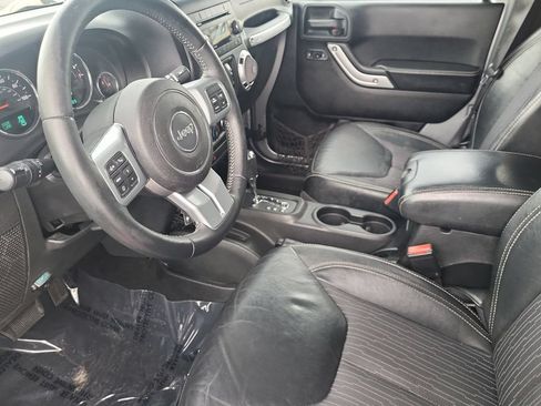 Used 2013 Jeep Wrangler Unlimited Sport AWD/4WD image 12