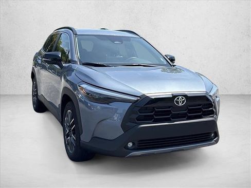 Certified 2026 Toyota Corolla Cross XLE FWD image 3