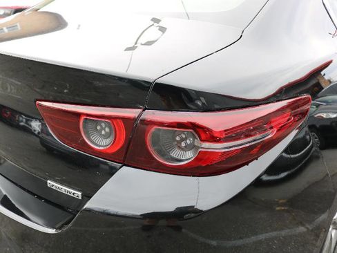 Used 2020 MAZDA MAZDA3 AWD Sedan w/ Select Package image 4