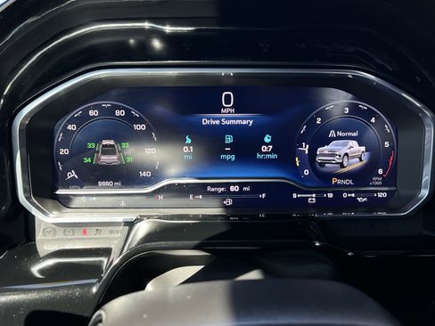 Used 2024 Chevrolet Silverado 1500 LT image 14