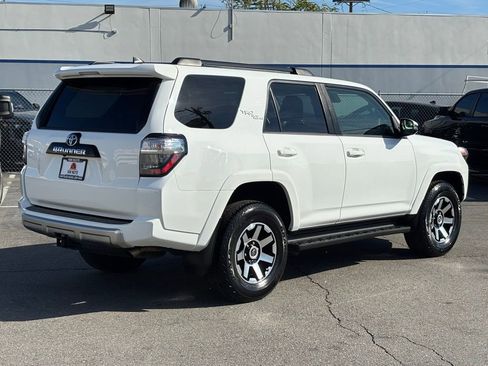 Used 2024 Toyota 4Runner TRD Off-Road Premium image 4