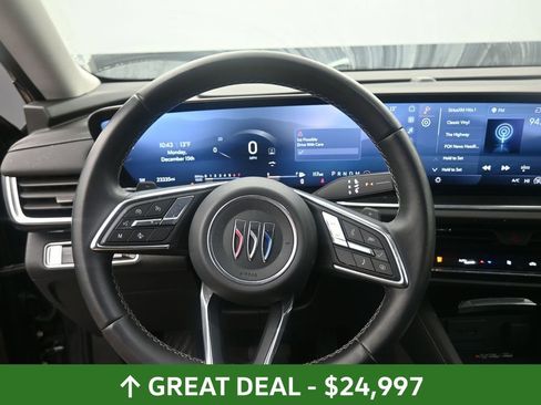 Used 2024 Buick Envision Preferred image 32