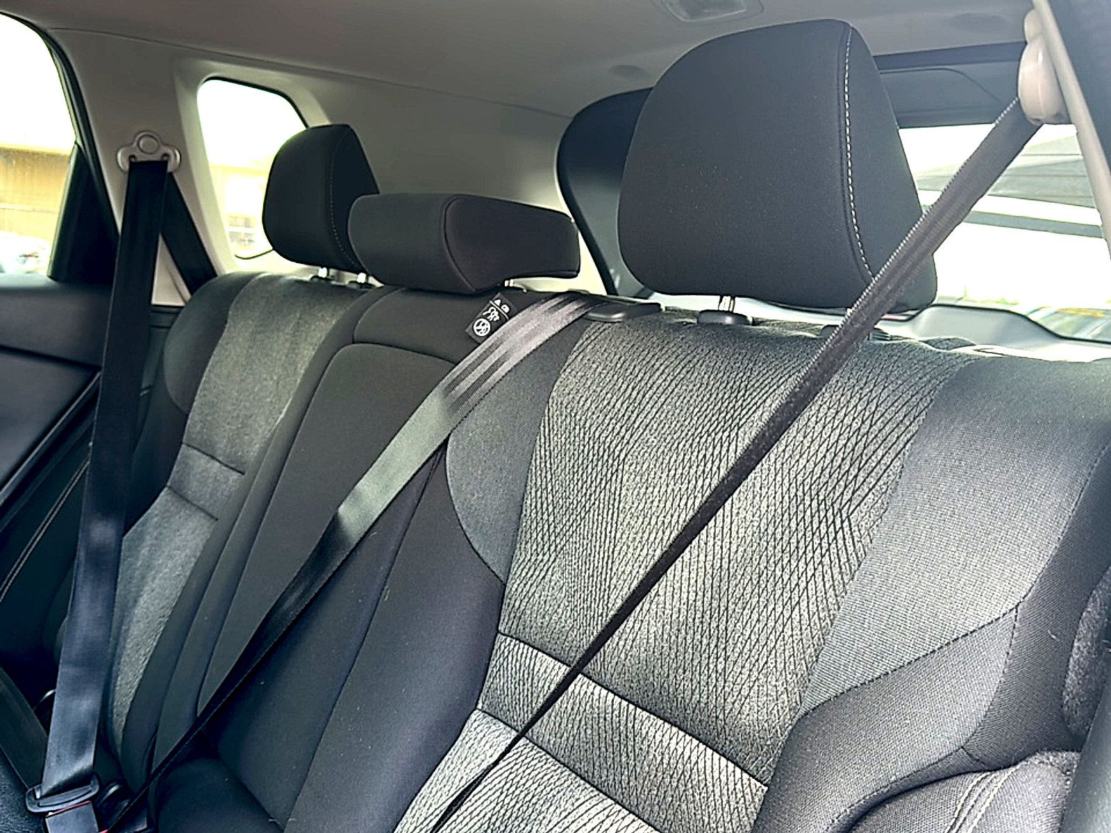 Used 2025 Nissan Rogue SV FWD image 19