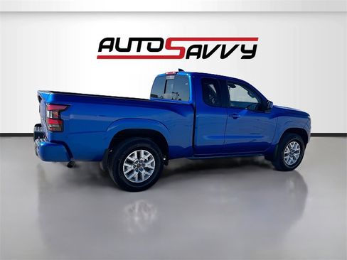 Used 2024 Nissan Frontier SV w/ SV Convenience Package image 7