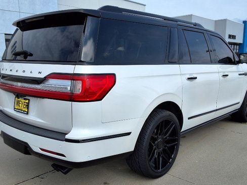 Used 2019 Lincoln Navigator L Reserve AWD/4WD image 8