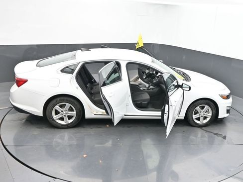 Used 2022 Chevrolet Malibu LS image 65