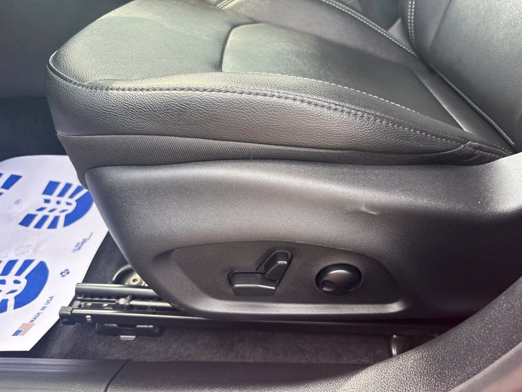 Certified 2025 Jeep Compass Limited AWD/4WD image 15