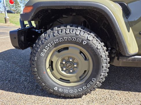 New 2026 Jeep Gladiator Sport image 22