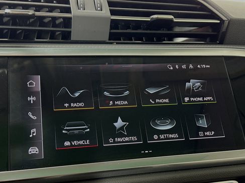 Certified 2025 Audi Q3 2.0T Premium Plus w/ Premium Plus Package image 17