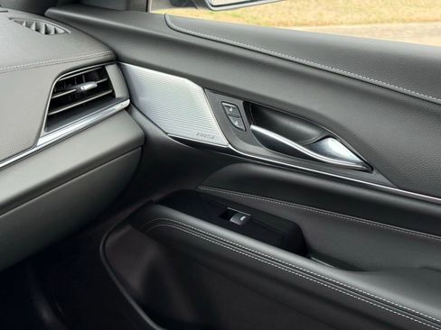 Certified 2025 Cadillac CT4 Premium Luxury image 37