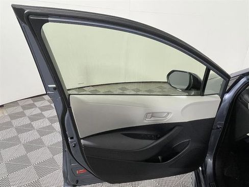 Certified 2025 Toyota Corolla LE w/ Convenience Package AWD/4WD image 18