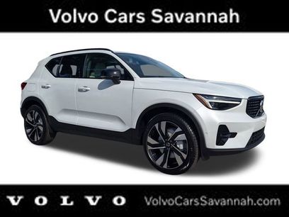 New 2025 Volvo XC40 B5 Plus w/ Protection Package Premier