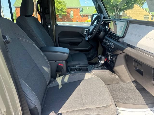 New 2026 Jeep Gladiator Sport AWD/4WD image 10