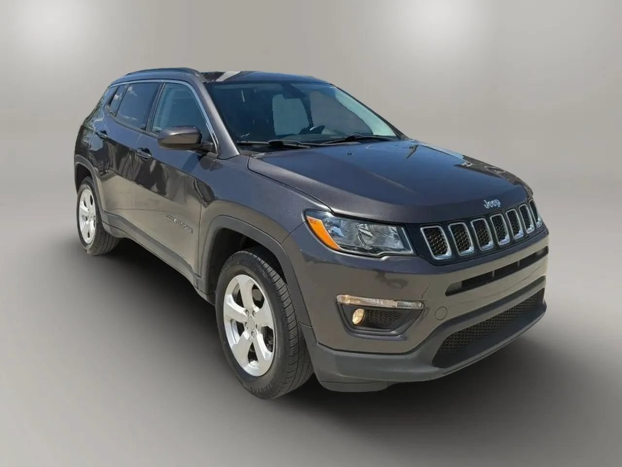 Used 2018 Jeep Compass Latitude AWD/4WD image 1