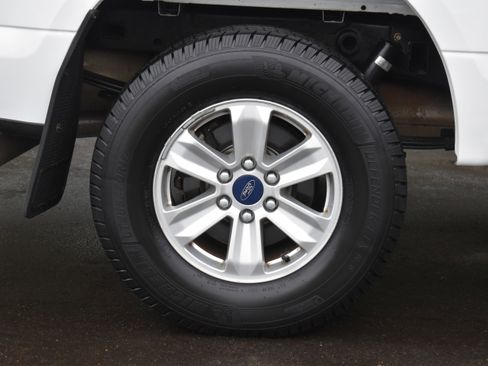 Used 2018 Ford F150 XLT w/ Trailer Tow Package image 38