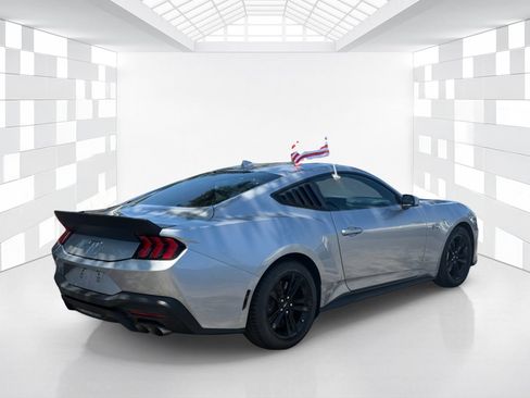 Used 2024 Ford Mustang GT RWD image 7