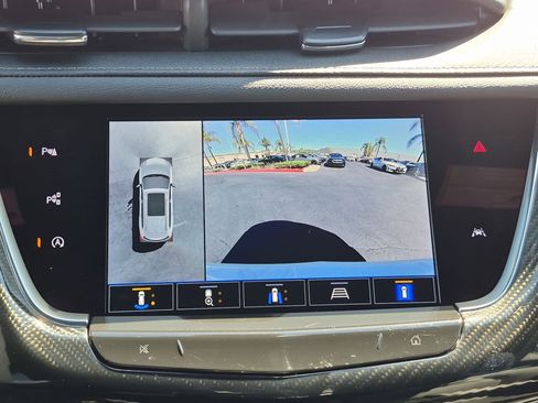Used 2023 Cadillac XT6 Sport w/ Technology Package AWD/4WD image 24