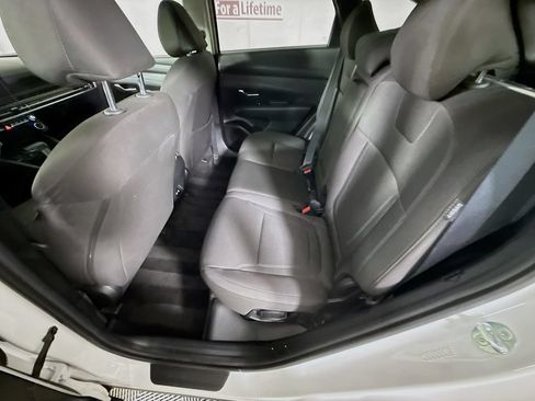 Certified 2025 Hyundai Tucson SEL FWD image 24