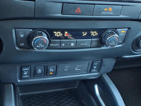 Used 2023 Nissan Frontier SV w/ SV Convenience Package image 21