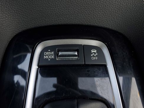 Used 2023 Toyota Corolla SE image 28