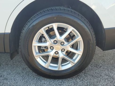 Used 2023 Chevrolet Equinox LT image 6