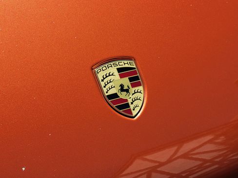 Certified 2023 Porsche Macan AWD/4WD image 36