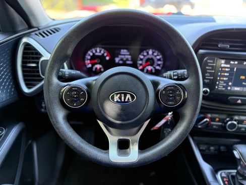 Used 2020 Kia Soul S FWD image 9