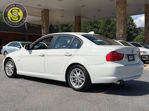 Used 2010 BMW 328i Sedan RWD image 4