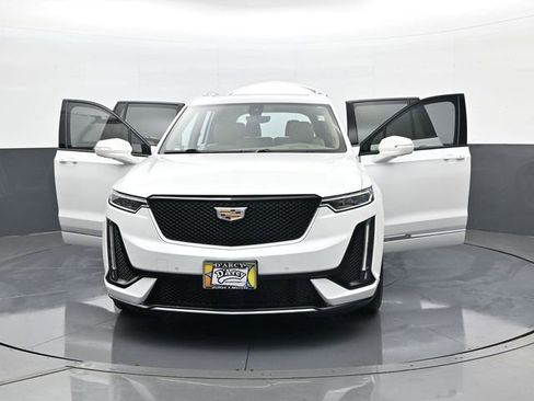 Used 2020 Cadillac XT6 Sport w/ Platinum Package AWD/4WD image 32