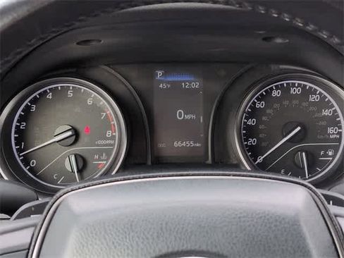 Used 2023 Toyota Camry SE image 30