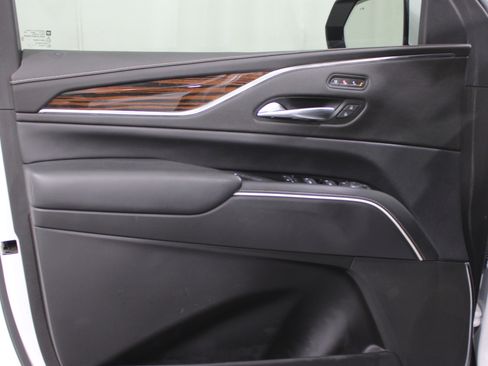 Used 2022 Cadillac Escalade ESV Premium Luxury w/ Performance Package image 6