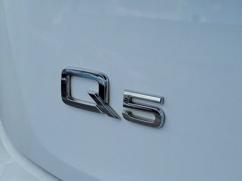 Used 2022 Audi Q5 2.0T Premium AWD/4WD image 9