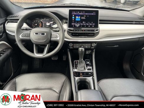 Used 2024 Jeep Compass Limited AWD/4WD image 14
