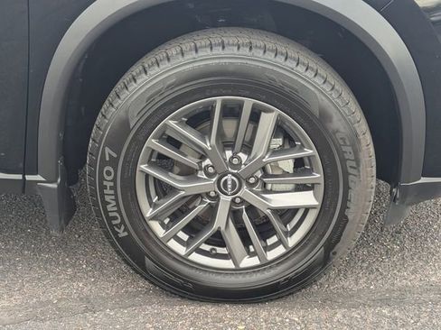 Used 2023 Nissan Rogue S image 9