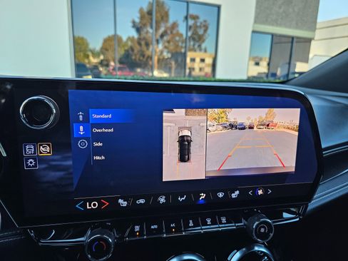 Used 2024 Chevrolet Blazer EV LT image 32