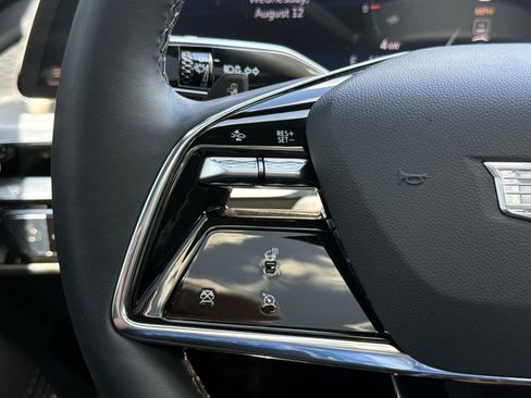 Used 2024 Cadillac Lyriq Luxury RWD image 30