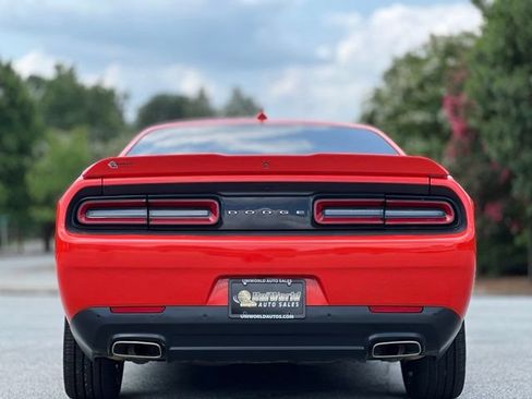 Used 2019 Dodge Challenger GT RWD image 6