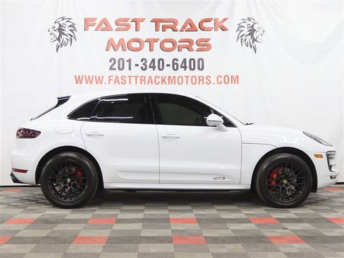 Used 2017 Porsche Macan GTS w/ Premium Package Plus AWD/4WD image 4