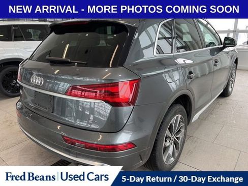 Used 2023 Audi Q5 2.0T Premium w/ Convenience Package image 4
