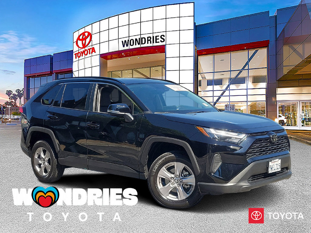 Used 2025 Toyota RAV4 XLE w/ Convenience Package FWD image 1