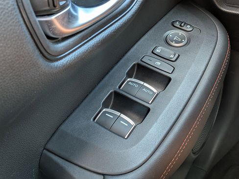Used 2025 Honda HR-V Sport image 21